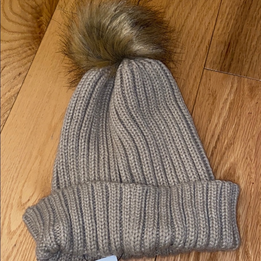 Calvin Klein beanie - Picture 2 of 3